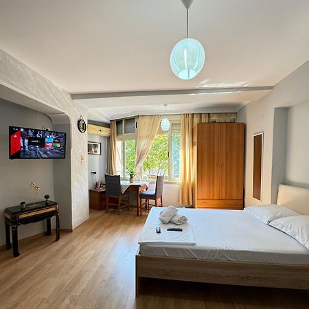Tirana Centre Lions Gate 9 Apartment Esterno foto