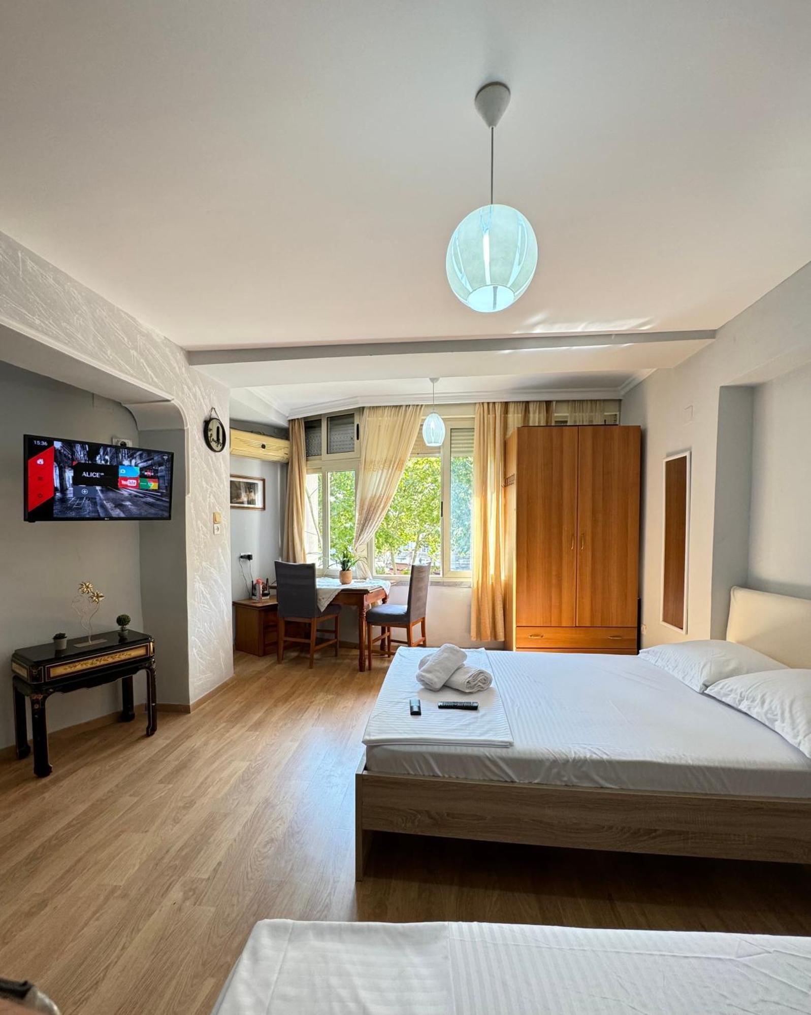 Tirana Centre Lions Gate 9 Apartment Esterno foto